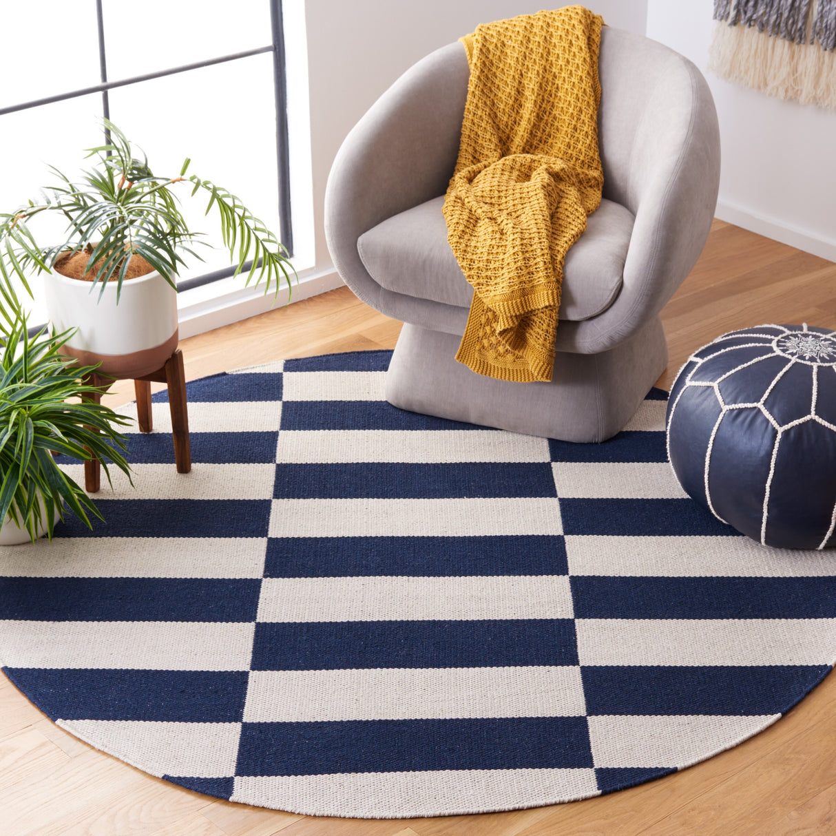 SAFAVIEH Handmade Montauk Heiddis Geometric Cotton Rug