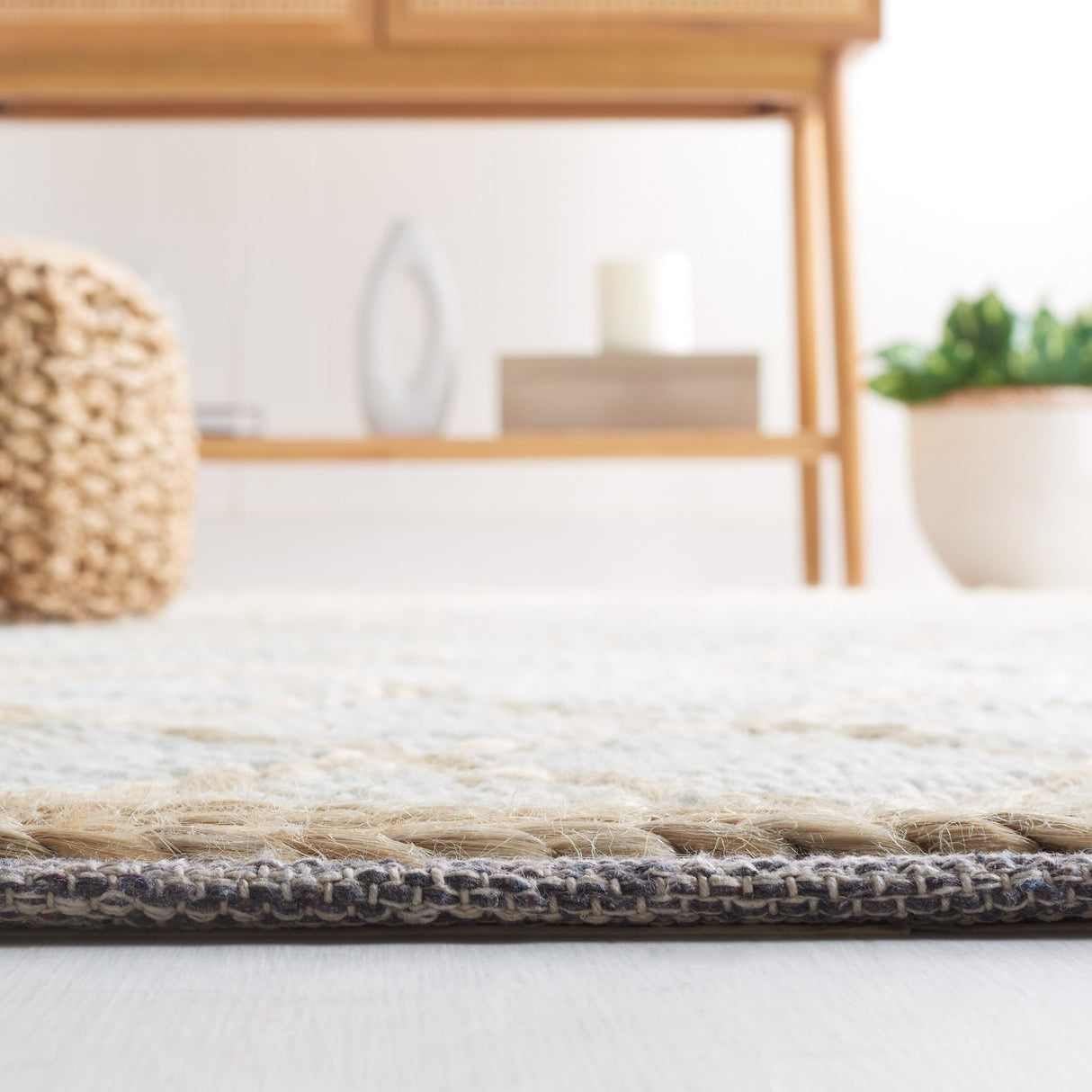 SAFAVIEH Handmade Natura Aliene Trellis Wool Rug