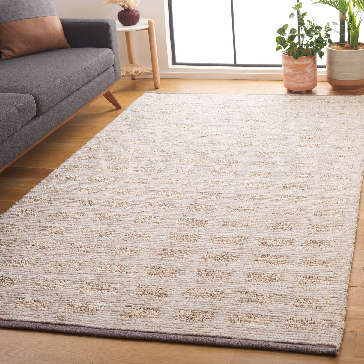 SAFAVIEH Handmade Natura Altynay Transitional Wool Rug