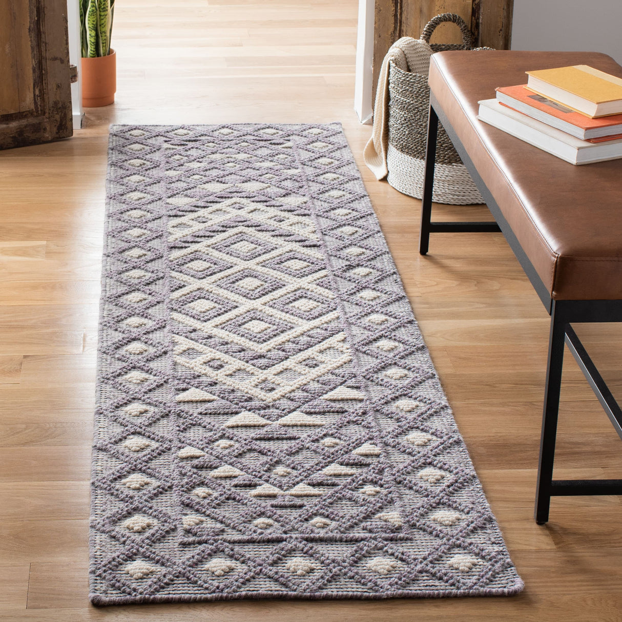 SAFAVIEH Handmade Natura Candica Transitional Geometric Cream/Purple Wool Rug