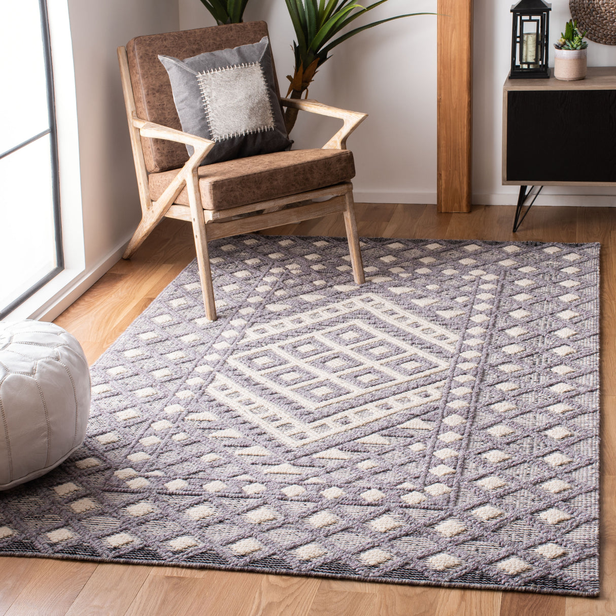 SAFAVIEH Handmade Natura Candica Transitional Geometric Cream/Purple Wool Rug