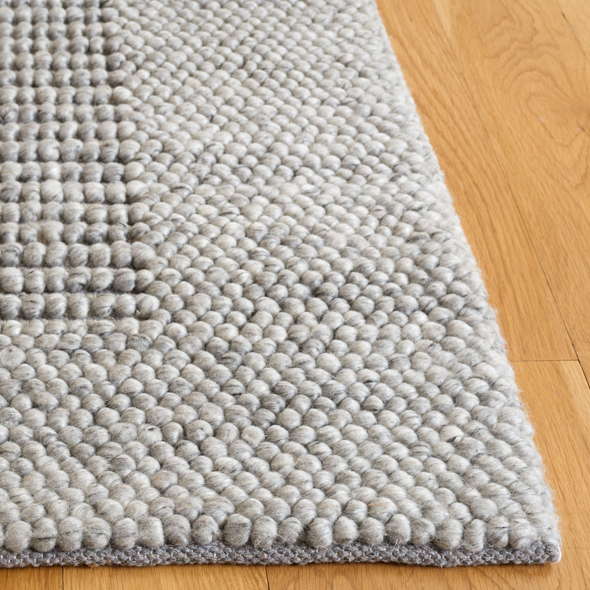 SAFAVIEH Handmade Natura Hendrien Farmhouse Wool Rug