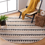 SAFAVIEH Handmade Natura Ingiridur Stripe Cotton Rug