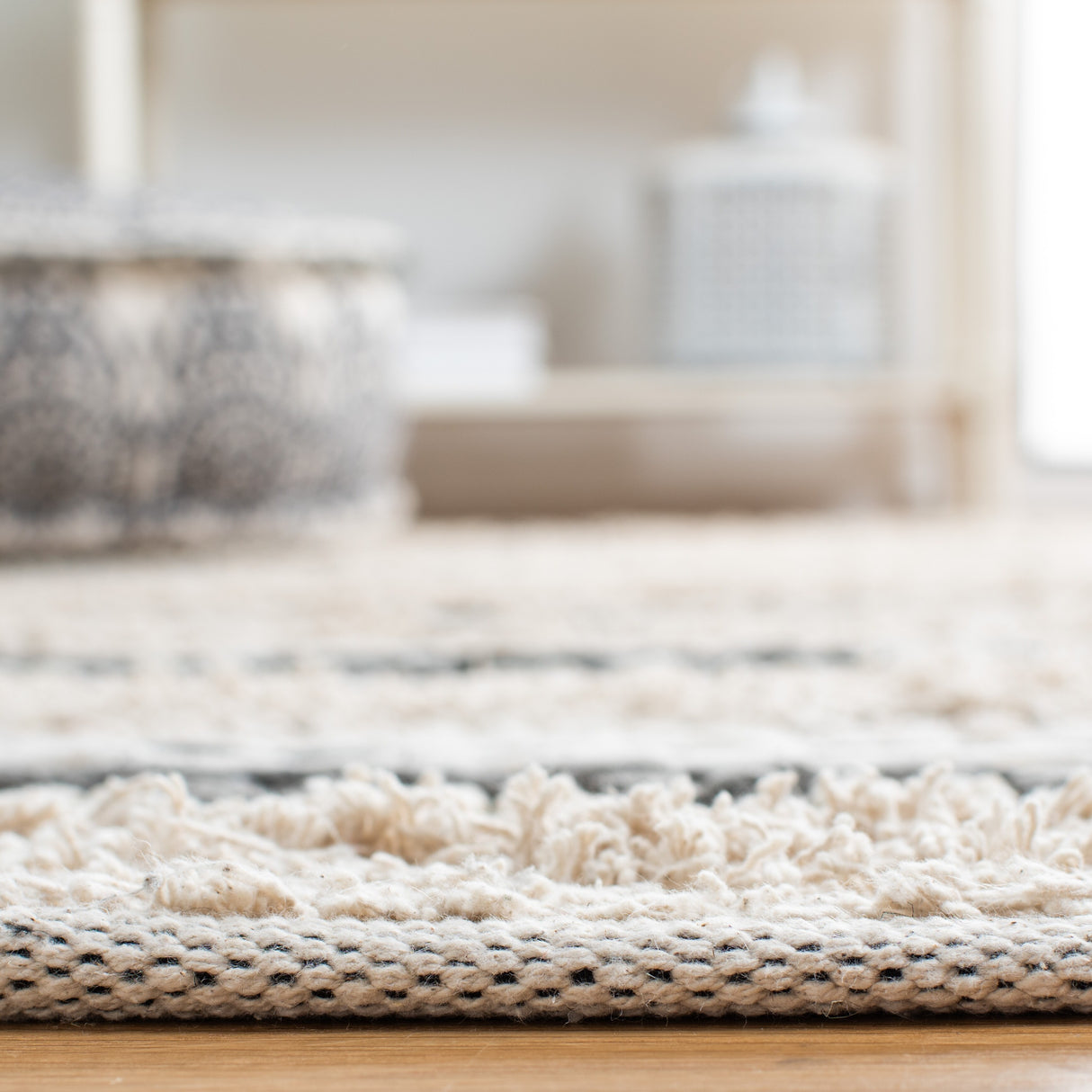 SAFAVIEH Handmade Natura Ingiridur Stripe Cotton Rug