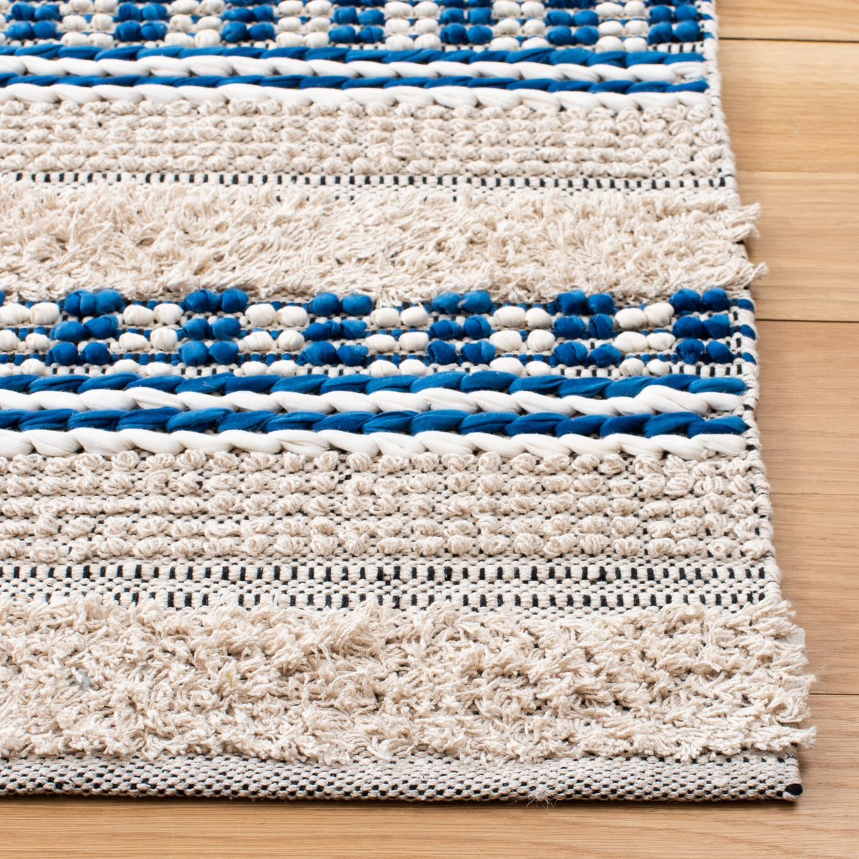 SAFAVIEH Handmade Natura Ingiridur Stripe Cotton Rug