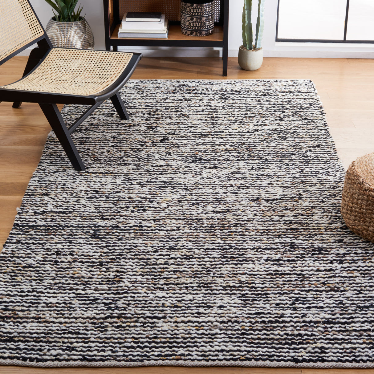 SAFAVIEH Handmade Natura Jeanny Wool & Cotton Rug