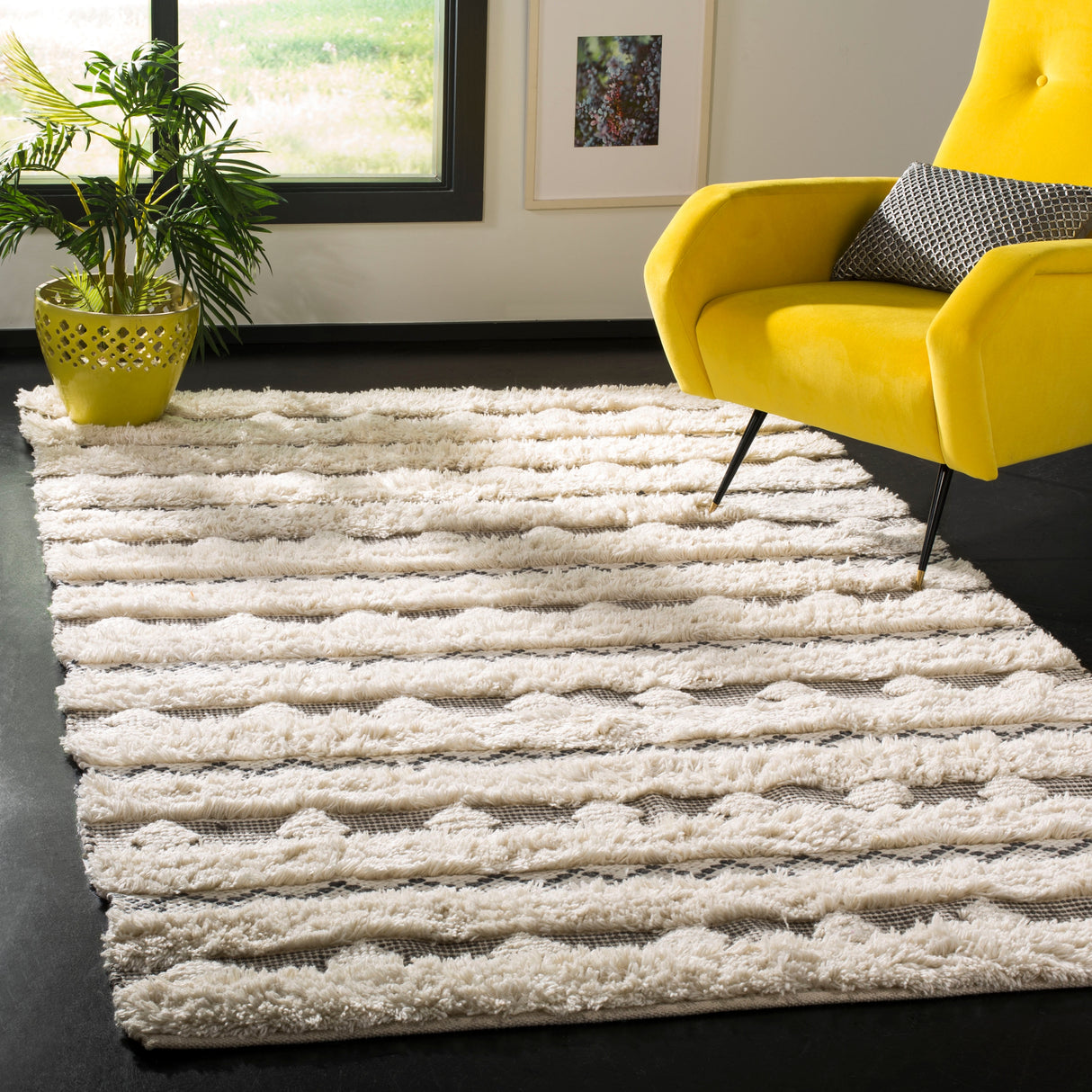 SAFAVIEH Handmade Natura Karlyn Wool Rug