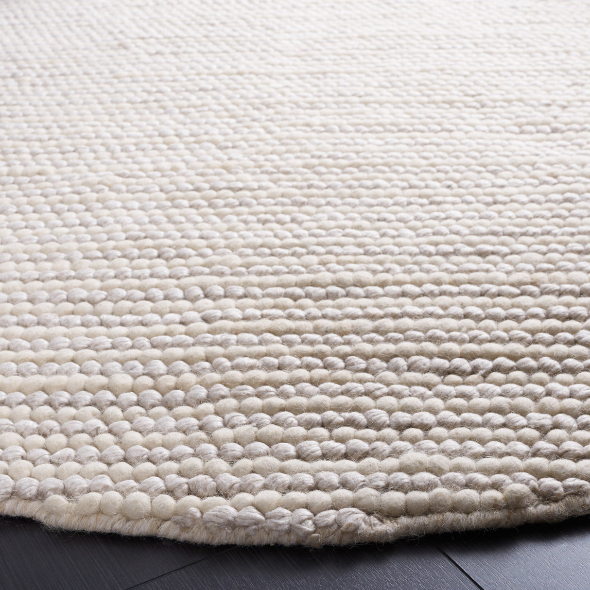 SAFAVIEH Handmade Natura Kinuko Wool Rug