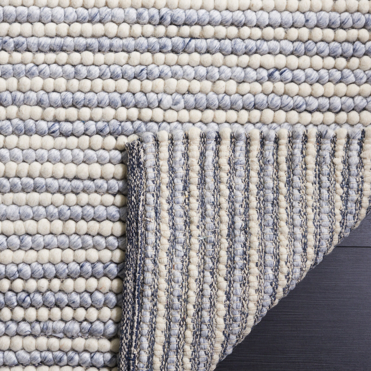 SAFAVIEH Handmade Natura Kinuko Wool Rug