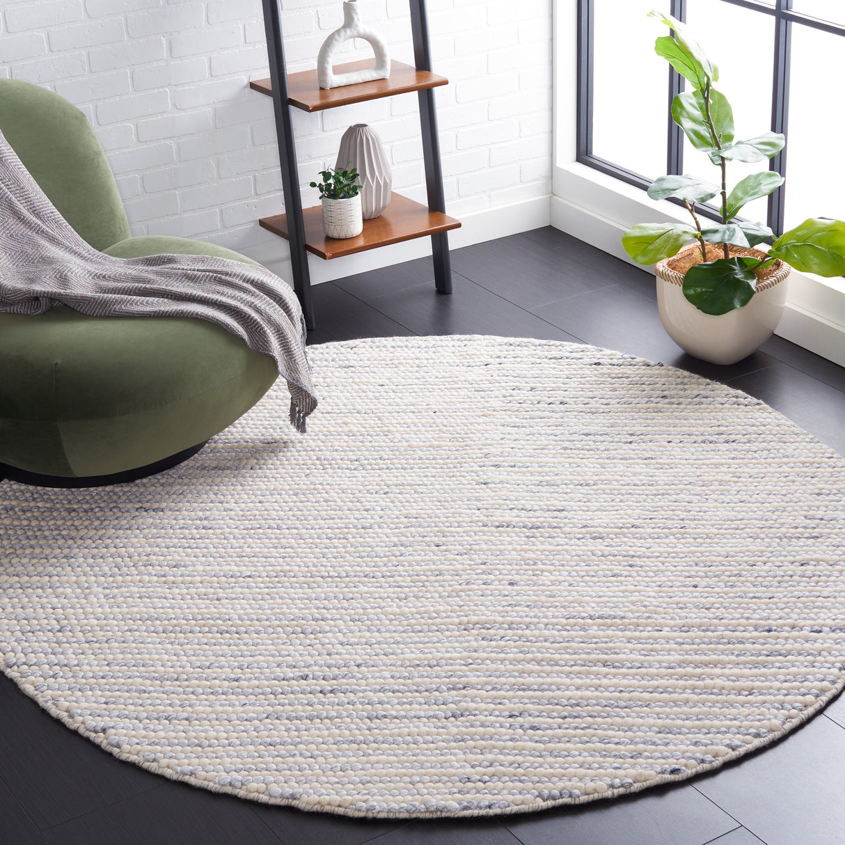 SAFAVIEH Handmade Natura Kinuko Wool Rug