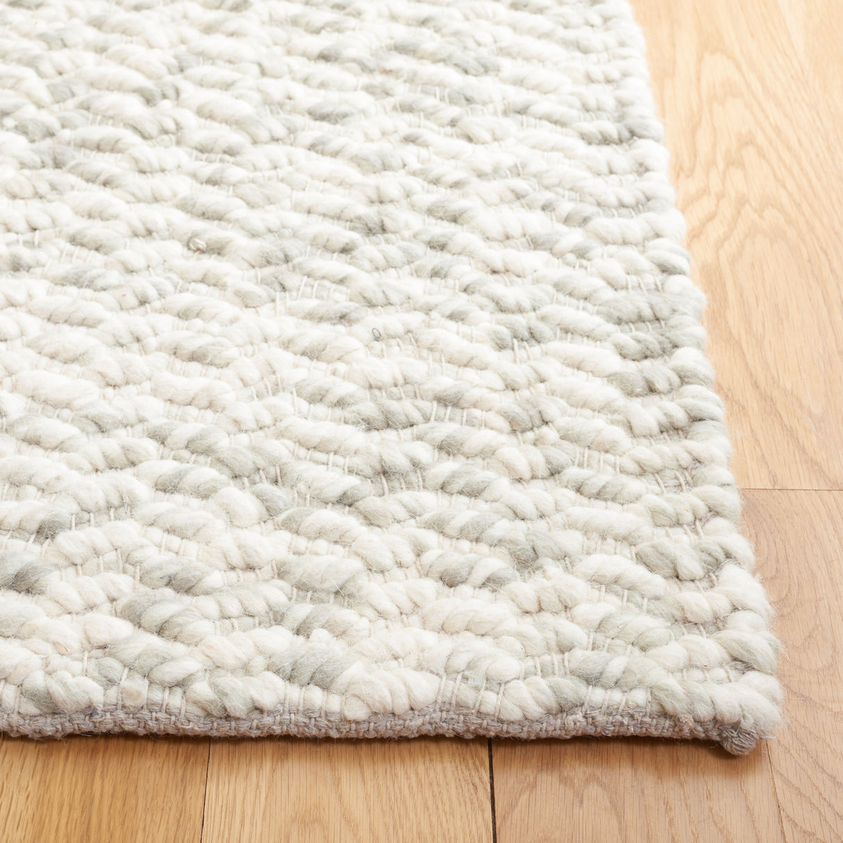 SAFAVIEH Handmade Natura Lorelies Textured Wool Rug