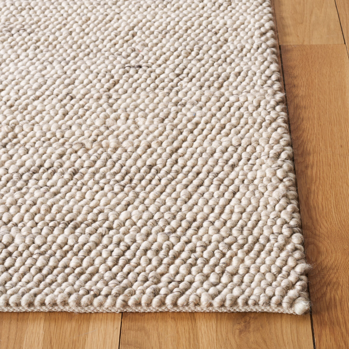 SAFAVIEH Handmade Natura Maayan New Zealand Wool Rug