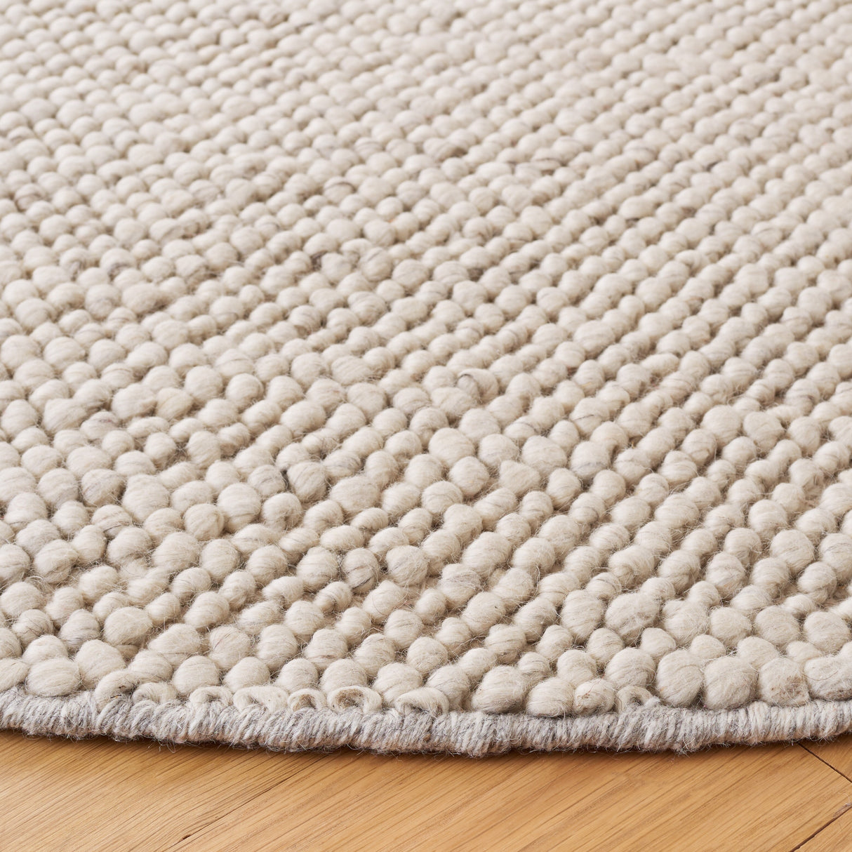 SAFAVIEH Handmade Natura Maayan New Zealand Wool Rug