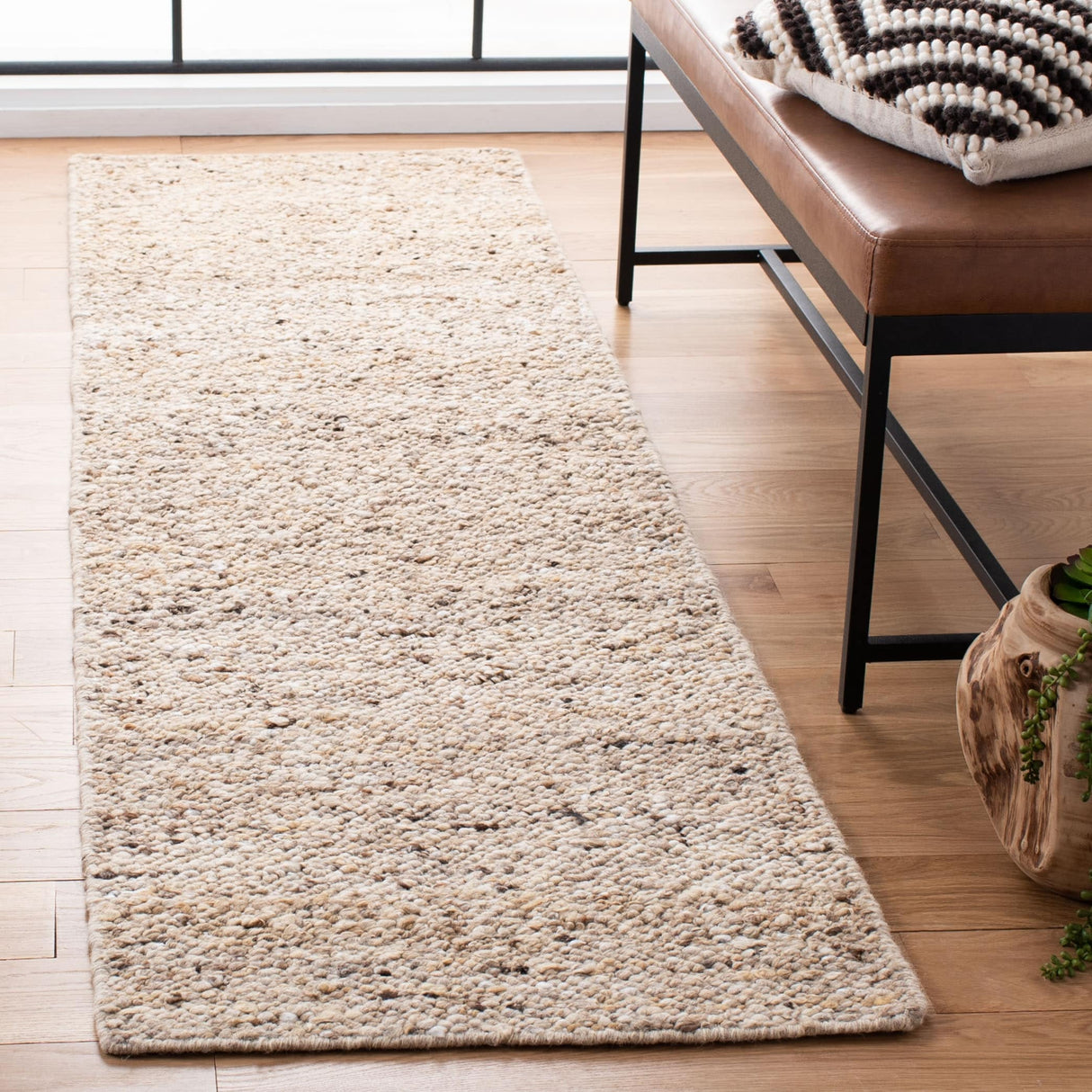 SAFAVIEH Handmade Natura Marlieke Wool Rug