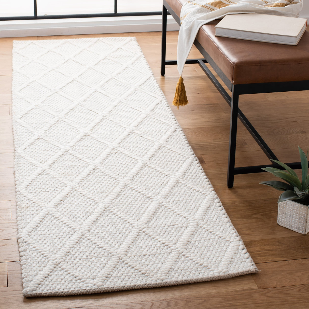 SAFAVIEH Handmade Natura Metje Wool/ Viscose Trellis Rug