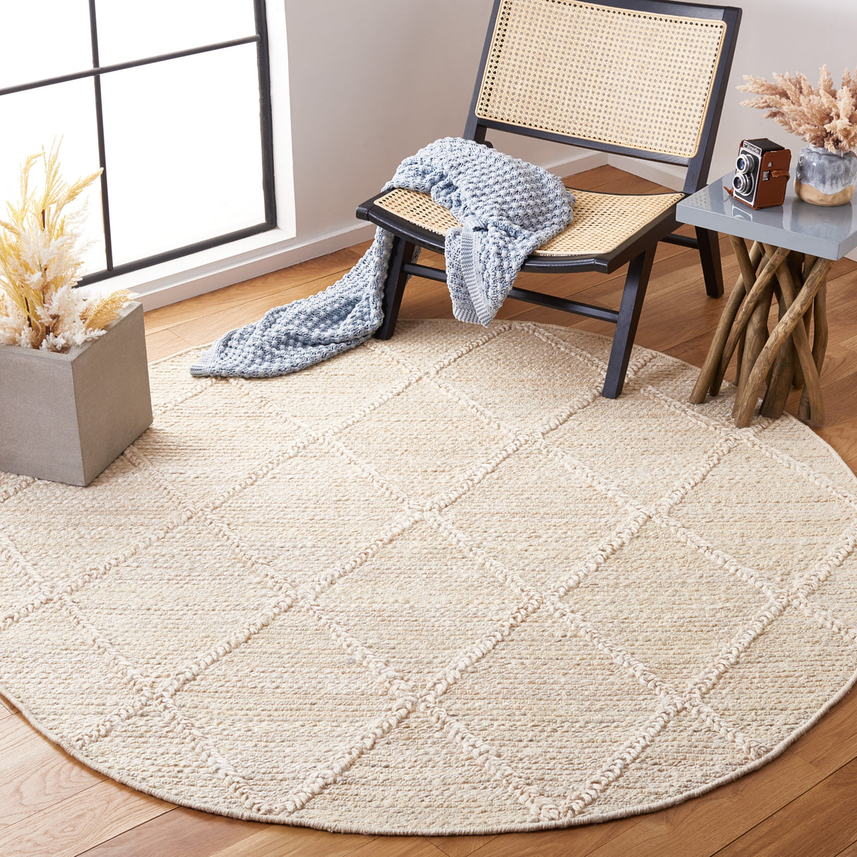 SAFAVIEH Handmade Natural Fiber Adalyn Jute Rug