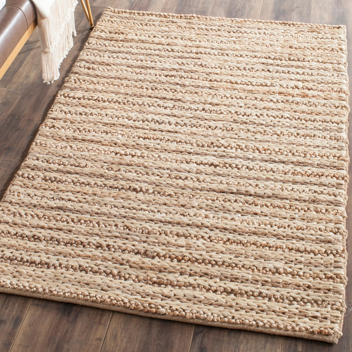 SAFAVIEH Handmade Natural Fiber Addisyn Jute Rug