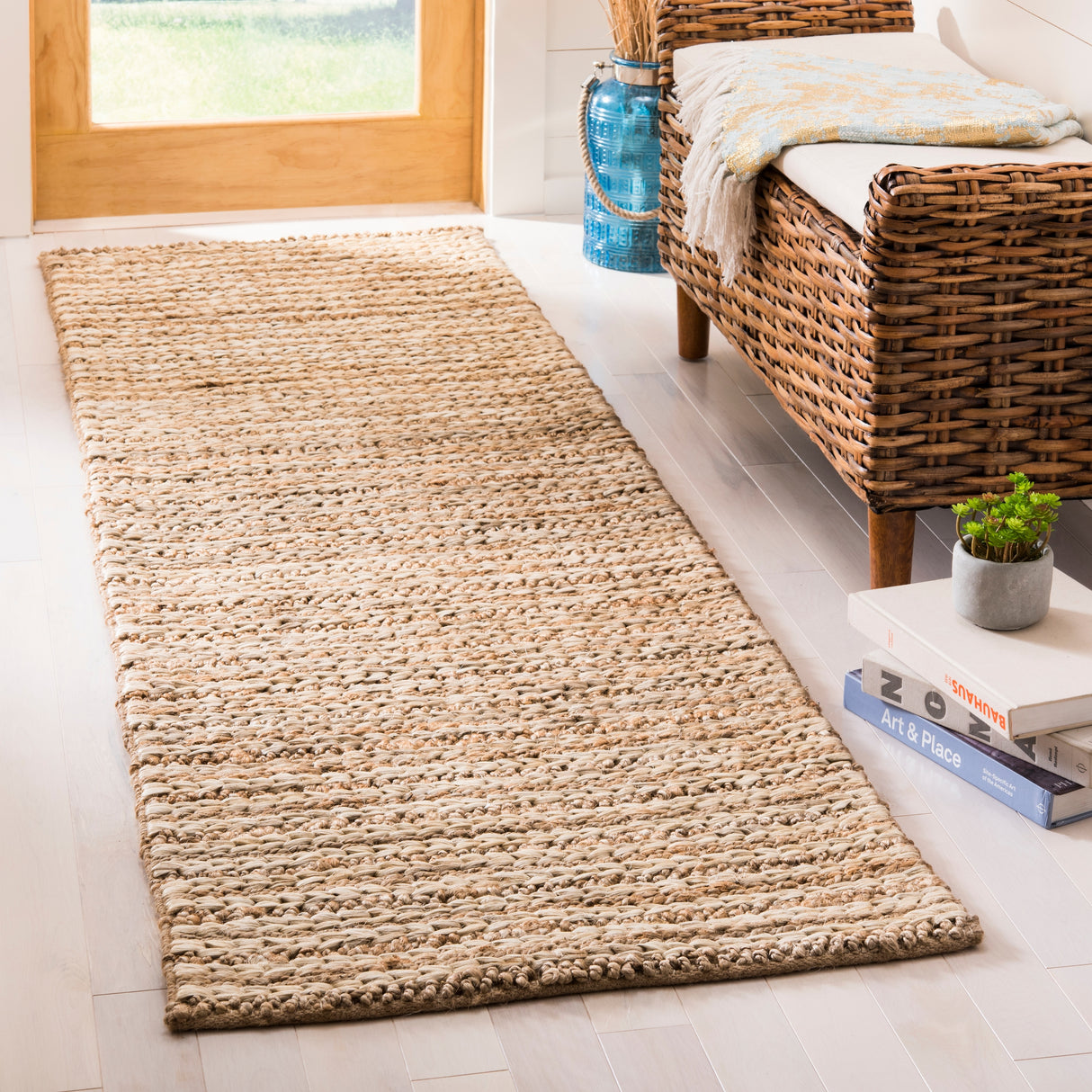 SAFAVIEH Handmade Natural Fiber Addisyn Jute Rug