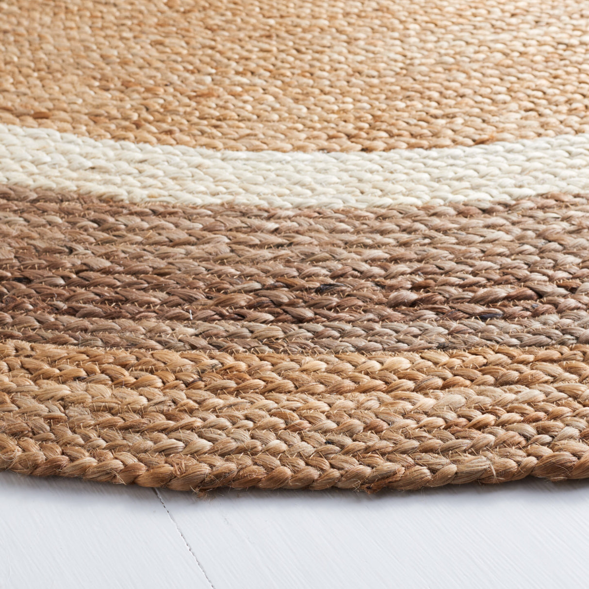 SAFAVIEH Handmade Natural Fiber Antonije Border Jute Rug