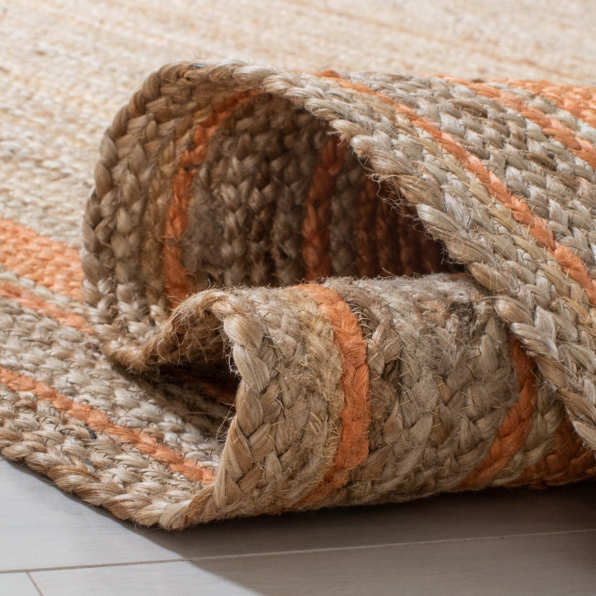 SAFAVIEH Handmade Natural Fiber Averi Border Jute Rug