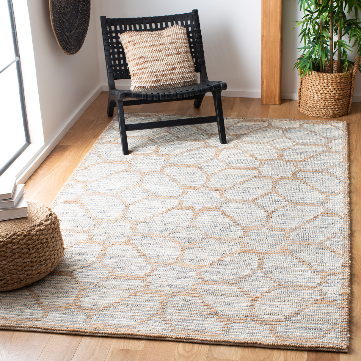 SAFAVIEH Handmade Natural Fiber Azaria Nautical Geometric Wool Rug