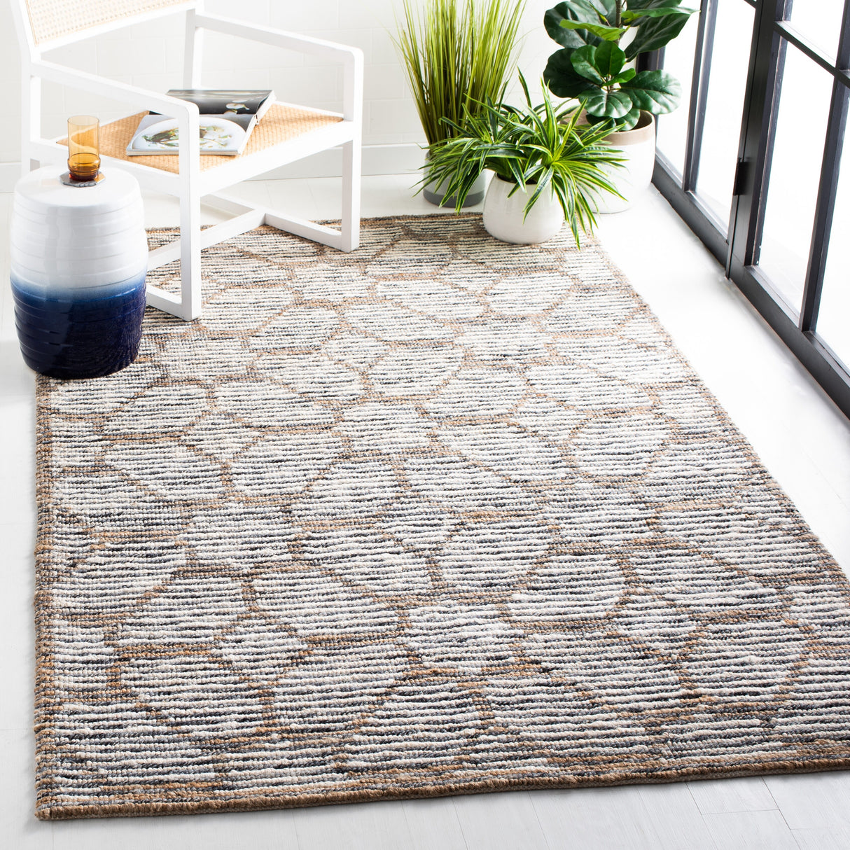 SAFAVIEH Handmade Natural Fiber Azaria Nautical Geometric Wool Rug