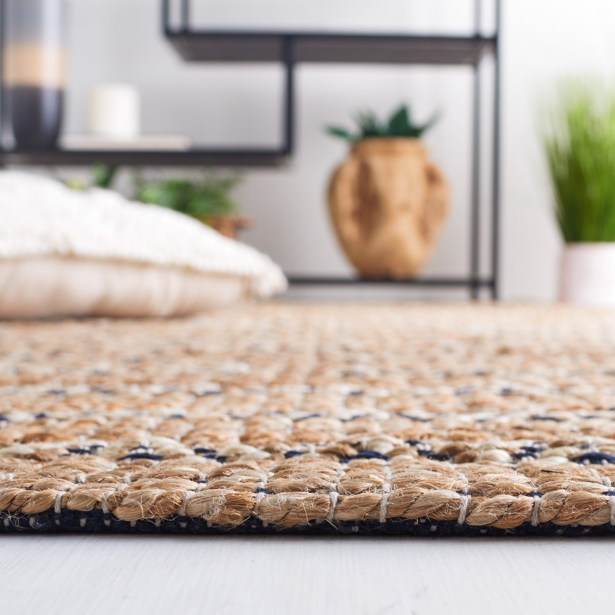 SAFAVIEH Handmade Natural Fiber Carmelina Geometric Seagrass Rug