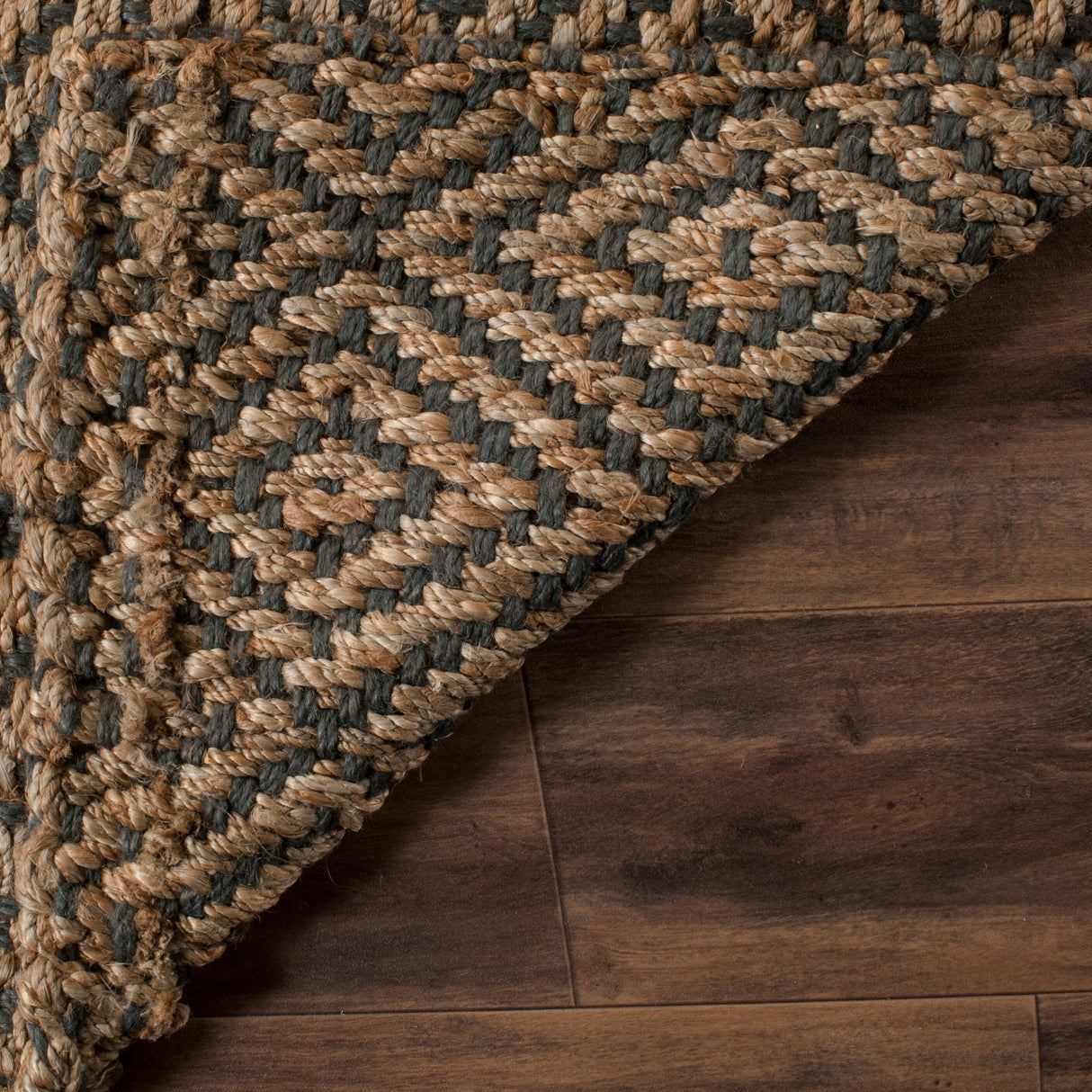 SAFAVIEH Handmade Natural Fiber Caylee Jute Rug