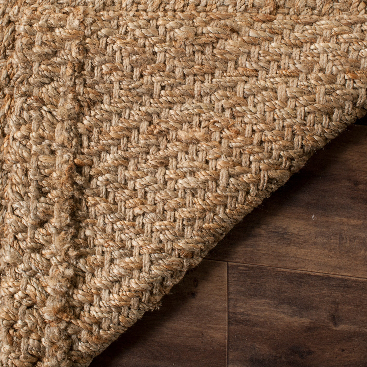 SAFAVIEH Handmade Natural Fiber Caylee Jute Rug