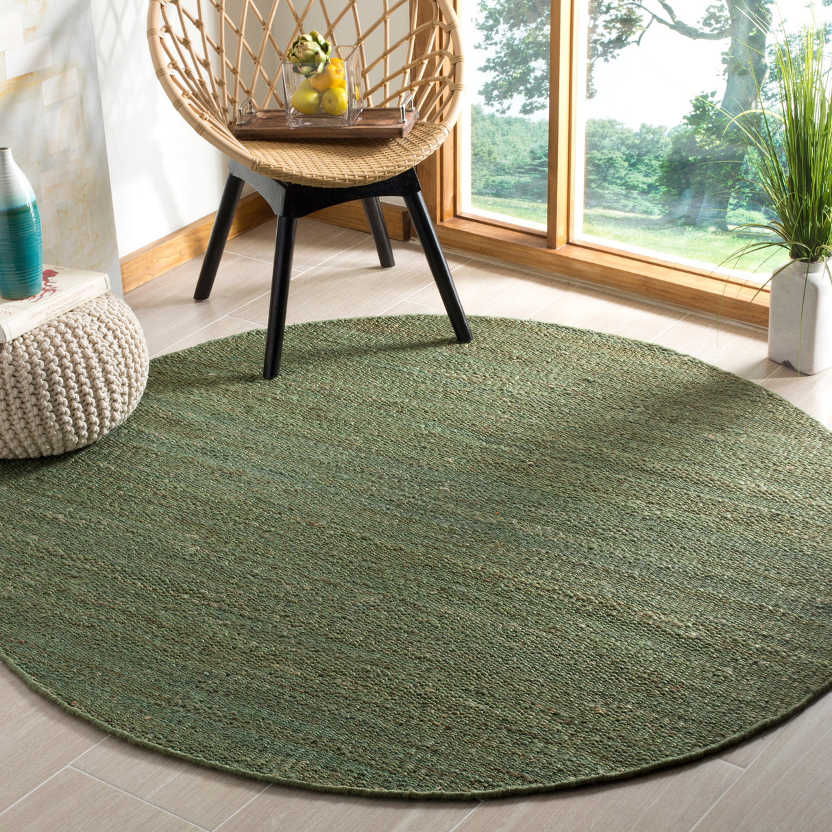 SAFAVIEH Handmade Natural Fiber Eybjorg Jute Fringe Rug