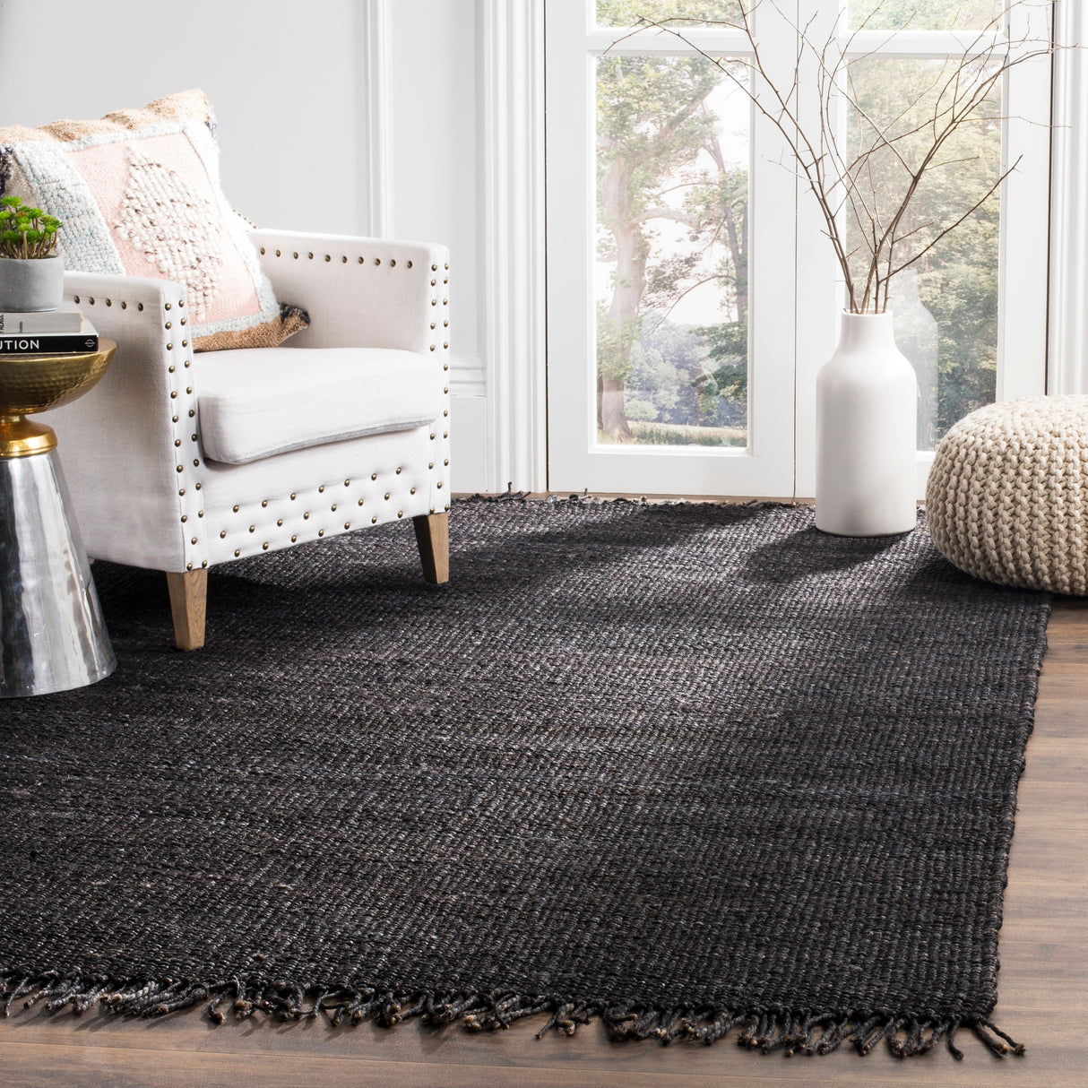 SAFAVIEH Handmade Natural Fiber Eybjorg Jute Fringe Rug