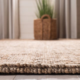 SAFAVIEH Handmade Natural Fiber Fabjola Jute Rug