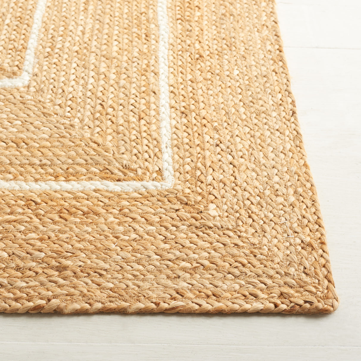 SAFAVIEH Handmade Natural Fiber Gebbine Farmhouse Border Jute Rug