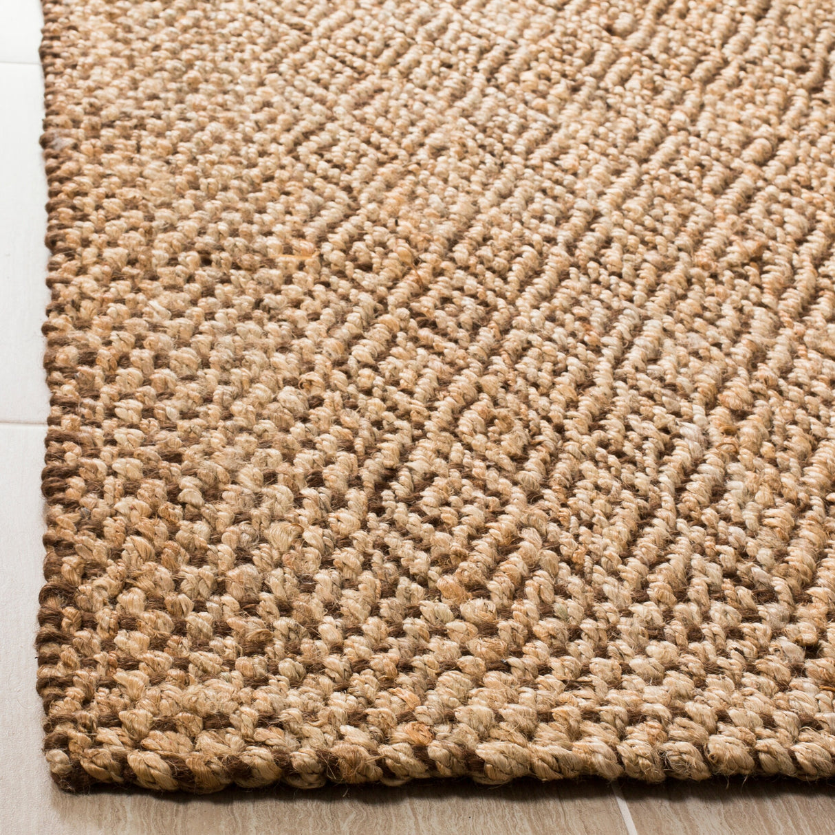 SAFAVIEH Handmade Natural Fiber Hadassah Jute Rug