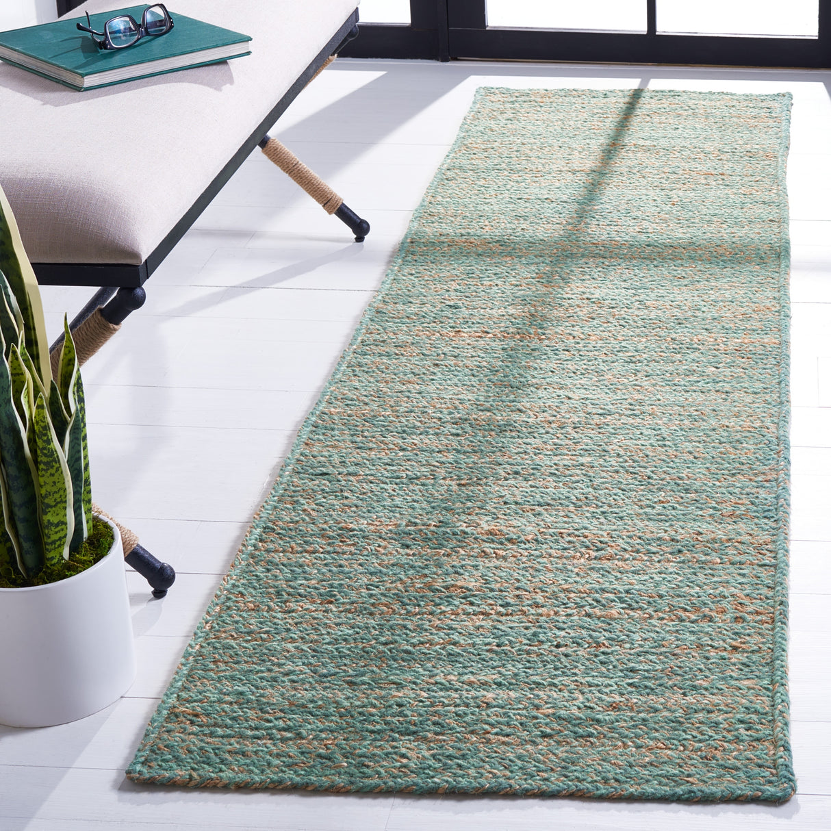 SAFAVIEH Handmade Natural Fiber Hedi Jute & Wool Rug