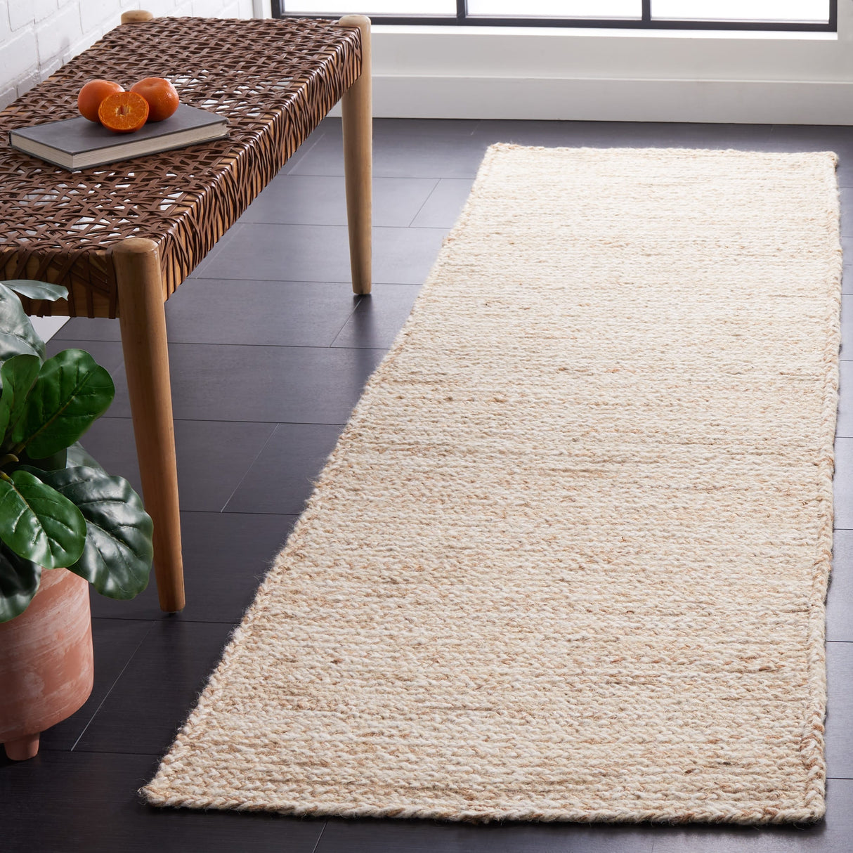 SAFAVIEH Handmade Natural Fiber Hedi Jute & Wool Rug