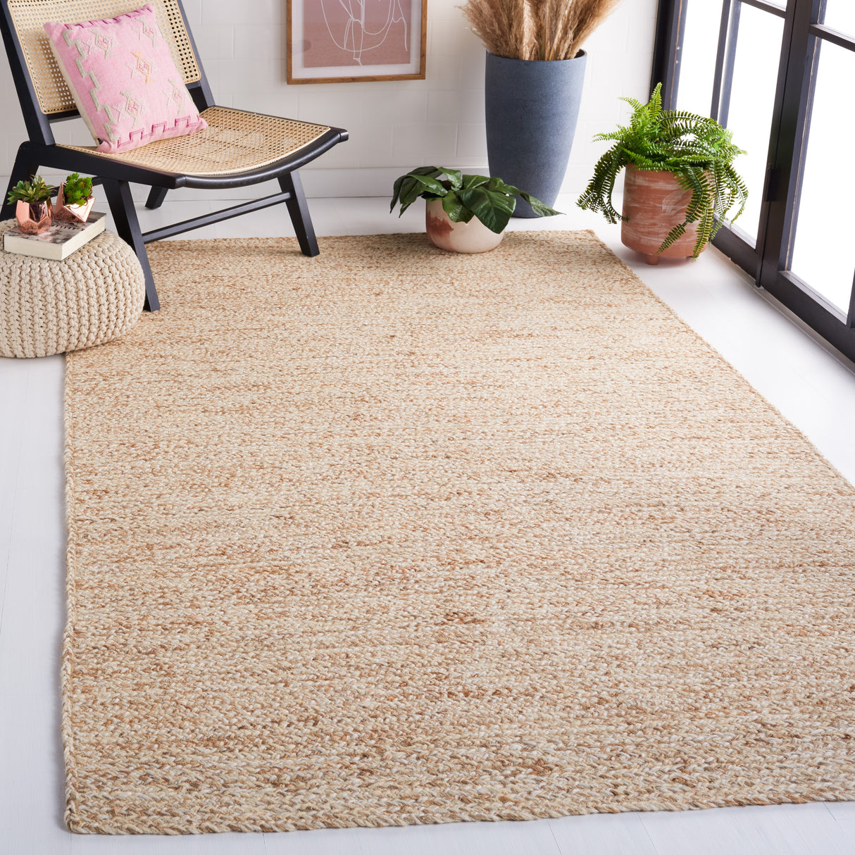 SAFAVIEH Handmade Natural Fiber Hedi Jute & Wool Rug