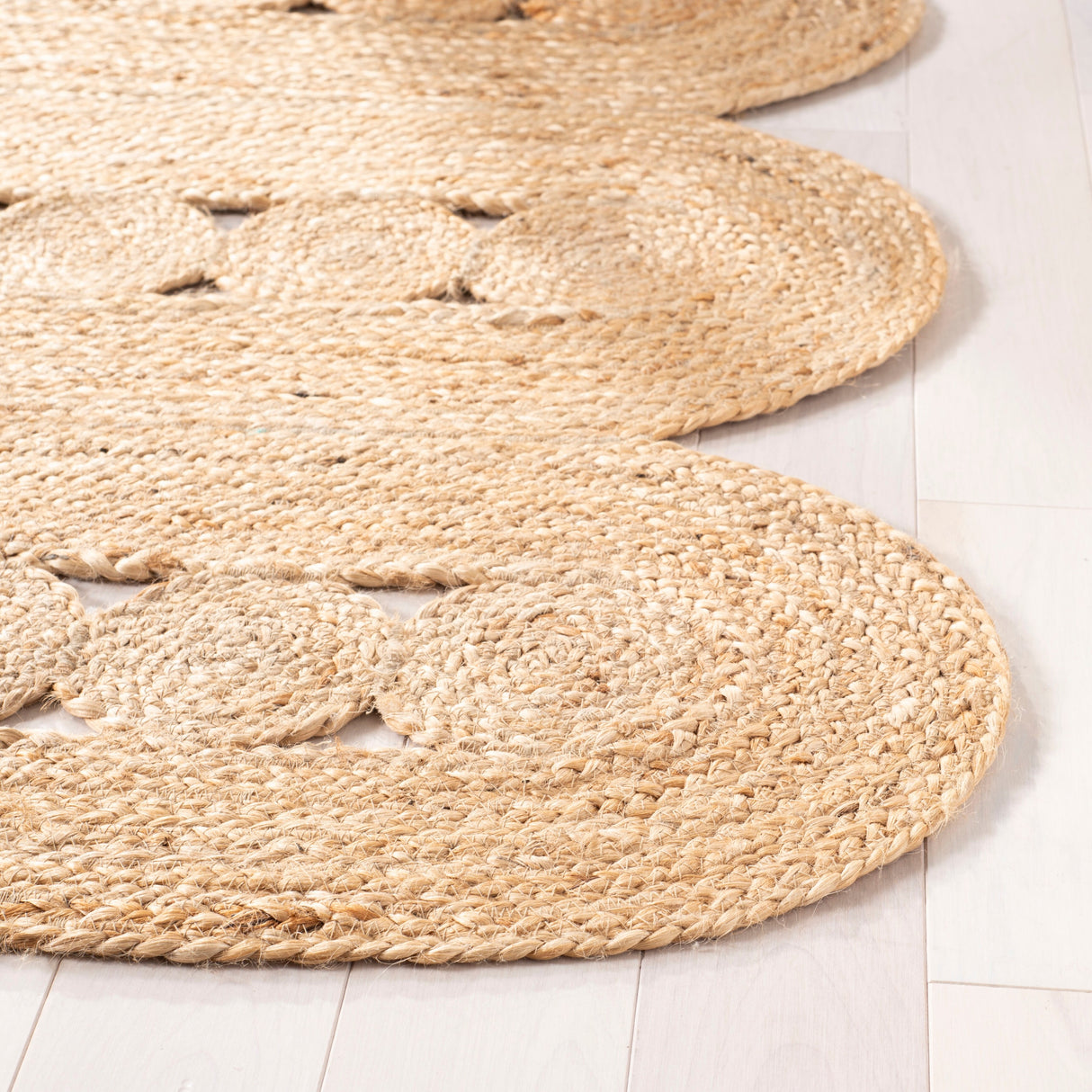 SAFAVIEH Handmade Natural Fiber Helje Jute Rug