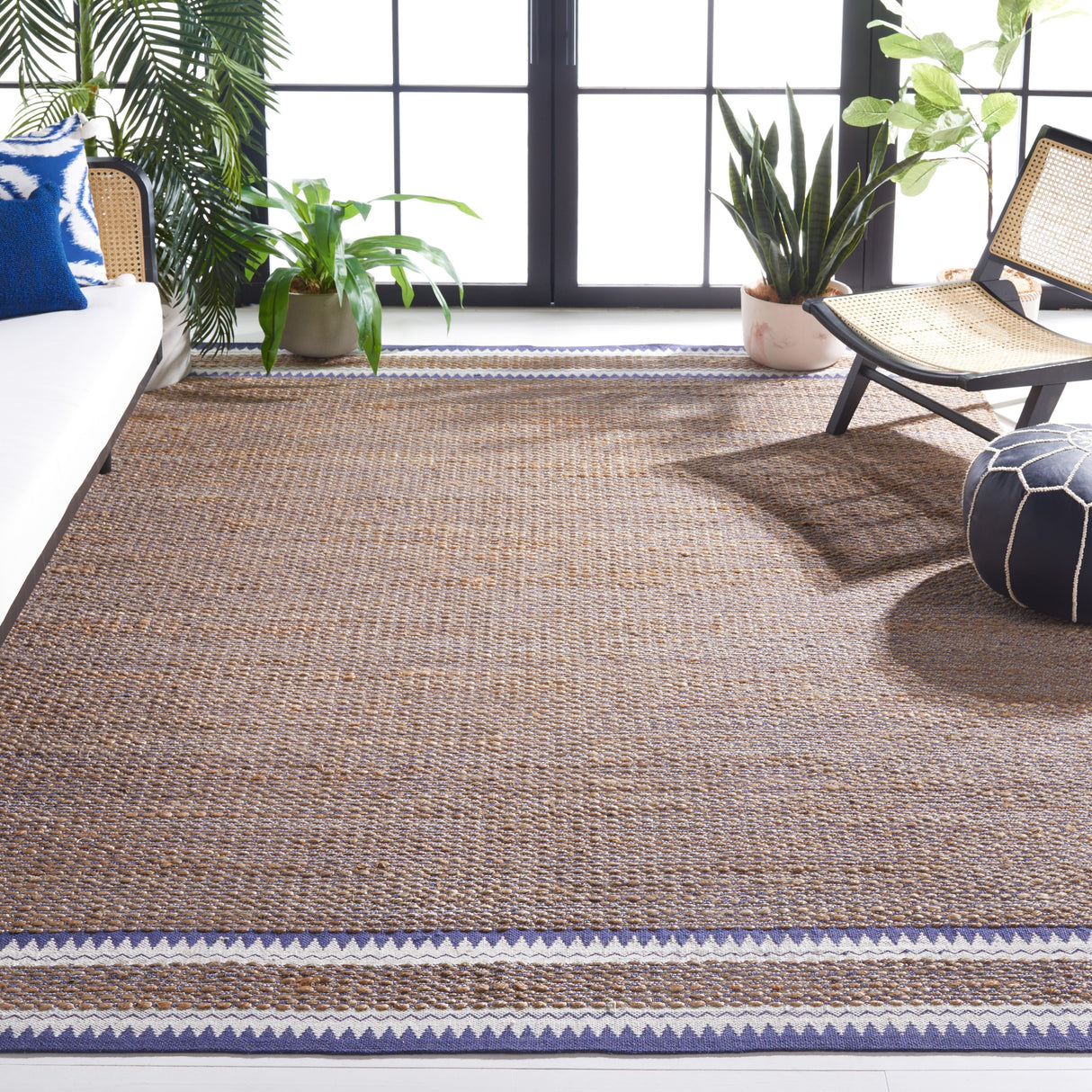 SAFAVIEH Handmade Natural Fiber Jokelien Boho Jute Rug