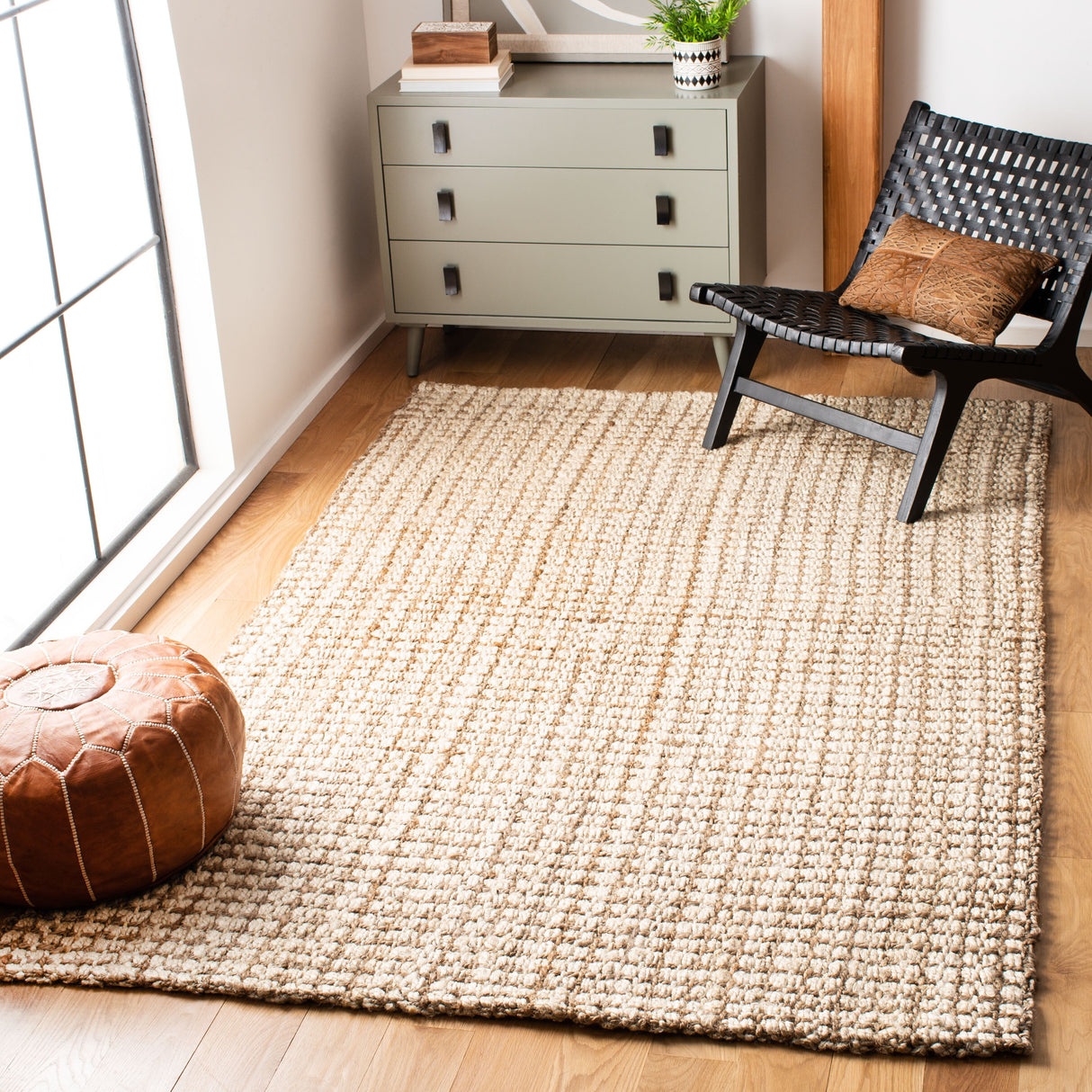 SAFAVIEH Handmade Natural Fiber Kelis Jute Rug