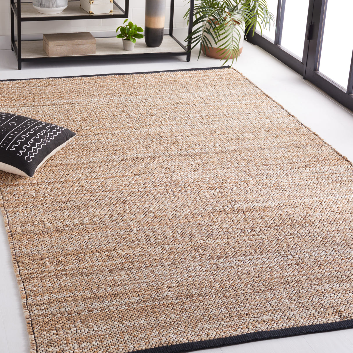 SAFAVIEH Handmade Natural Fiber Kjerstin Farmhouse Jute Rug