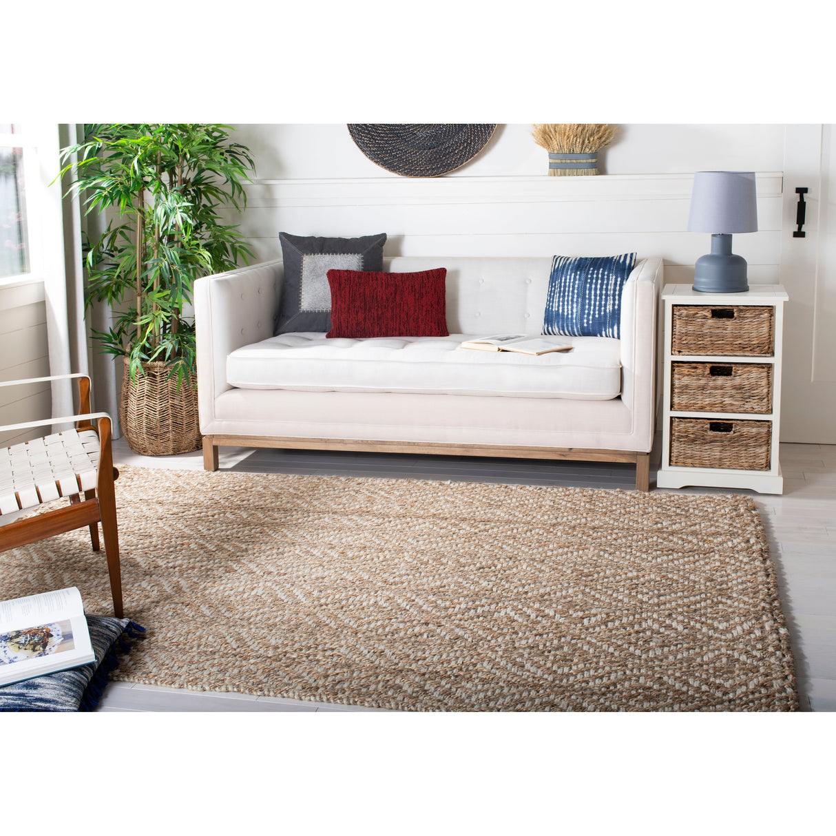 SAFAVIEH Handmade Natural Fiber Lillianna Jute Rug