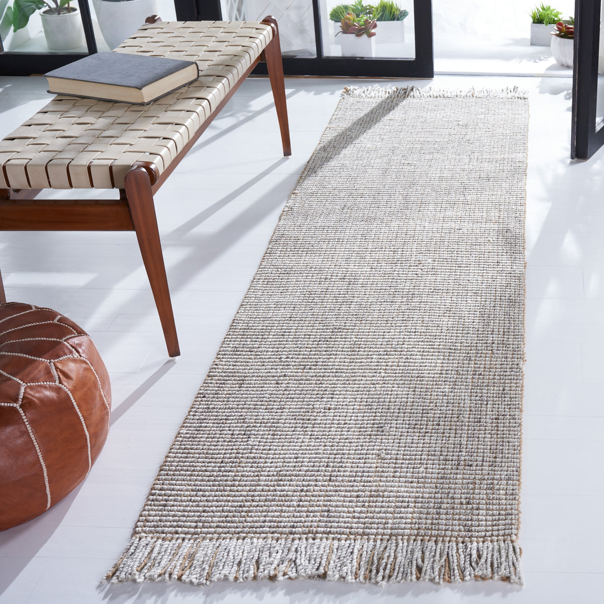 SAFAVIEH Handmade Natural Fiber Reneta Jute Fringe Rug