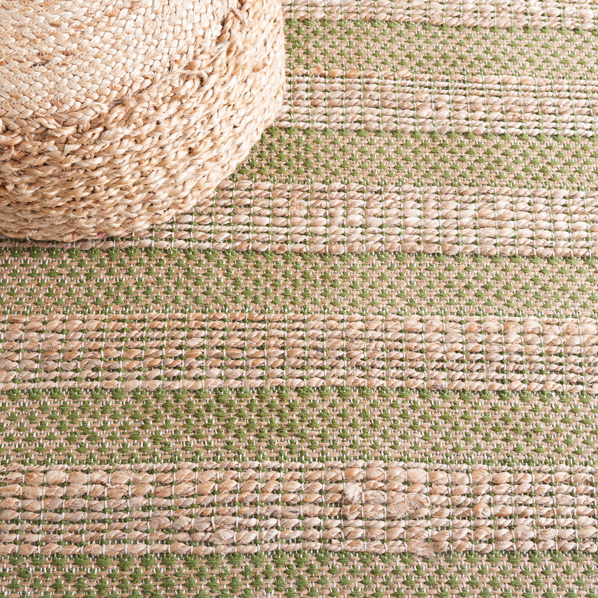 SAFAVIEH Handmade Natural Fiber Samira Geometric Seagrass Rug