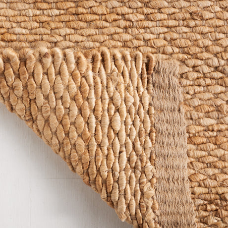 SAFAVIEH Handmade Natural Fiber Siya Jute Rug