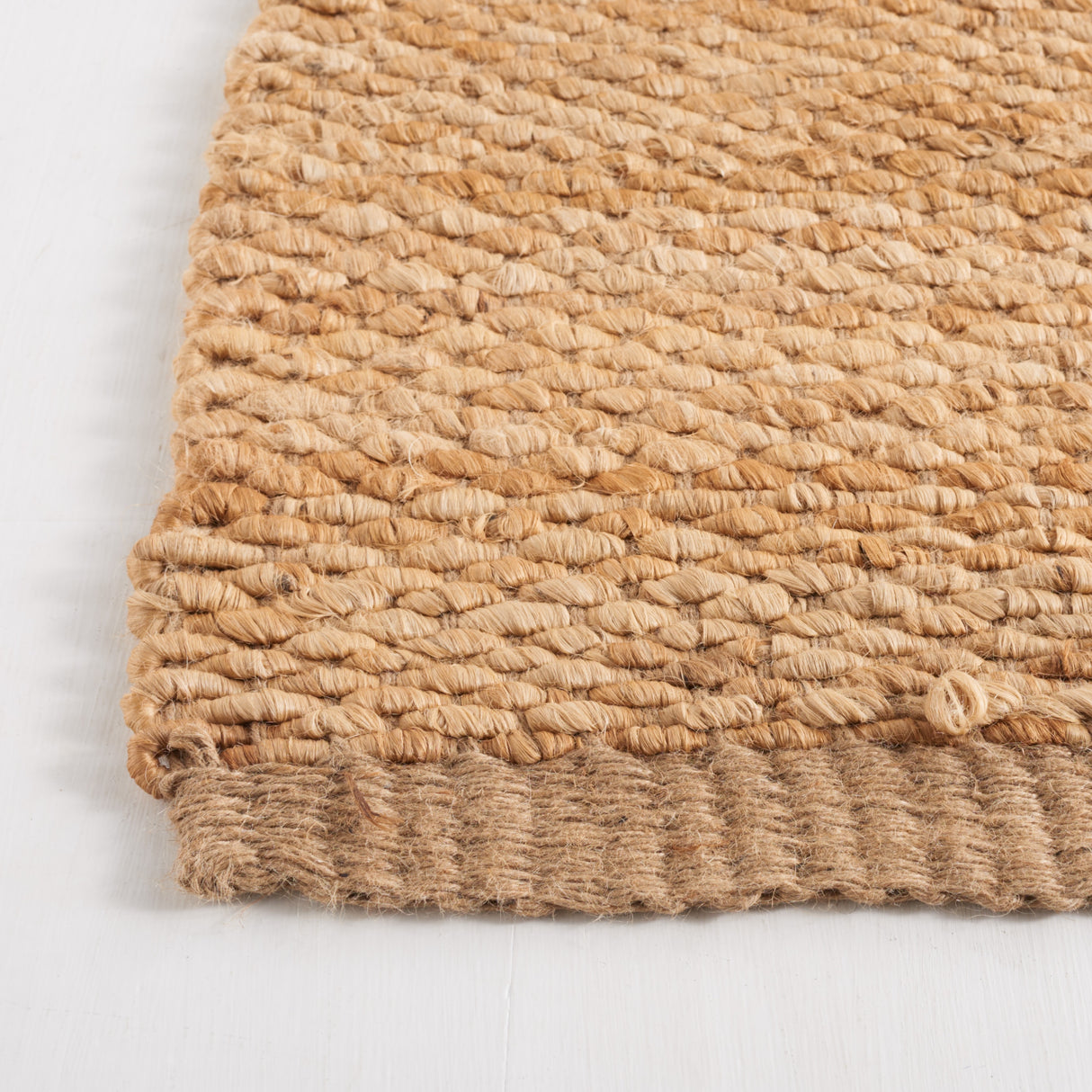 SAFAVIEH Handmade Natural Fiber Siya Jute Rug