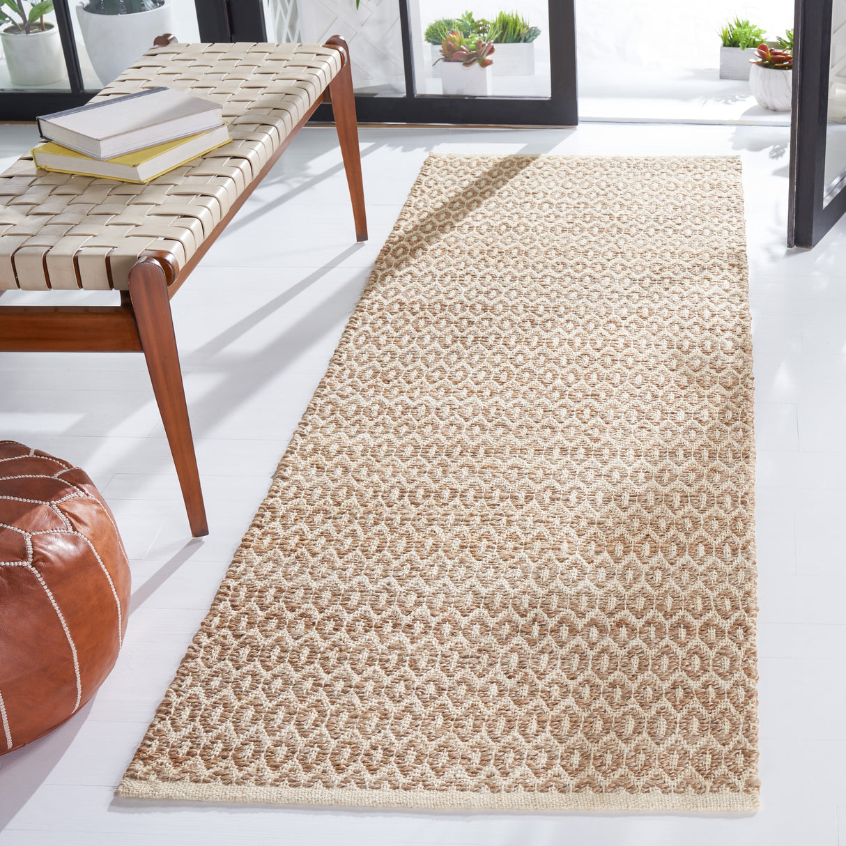 SAFAVIEH Handmade Natural Fiber Unnur Rug