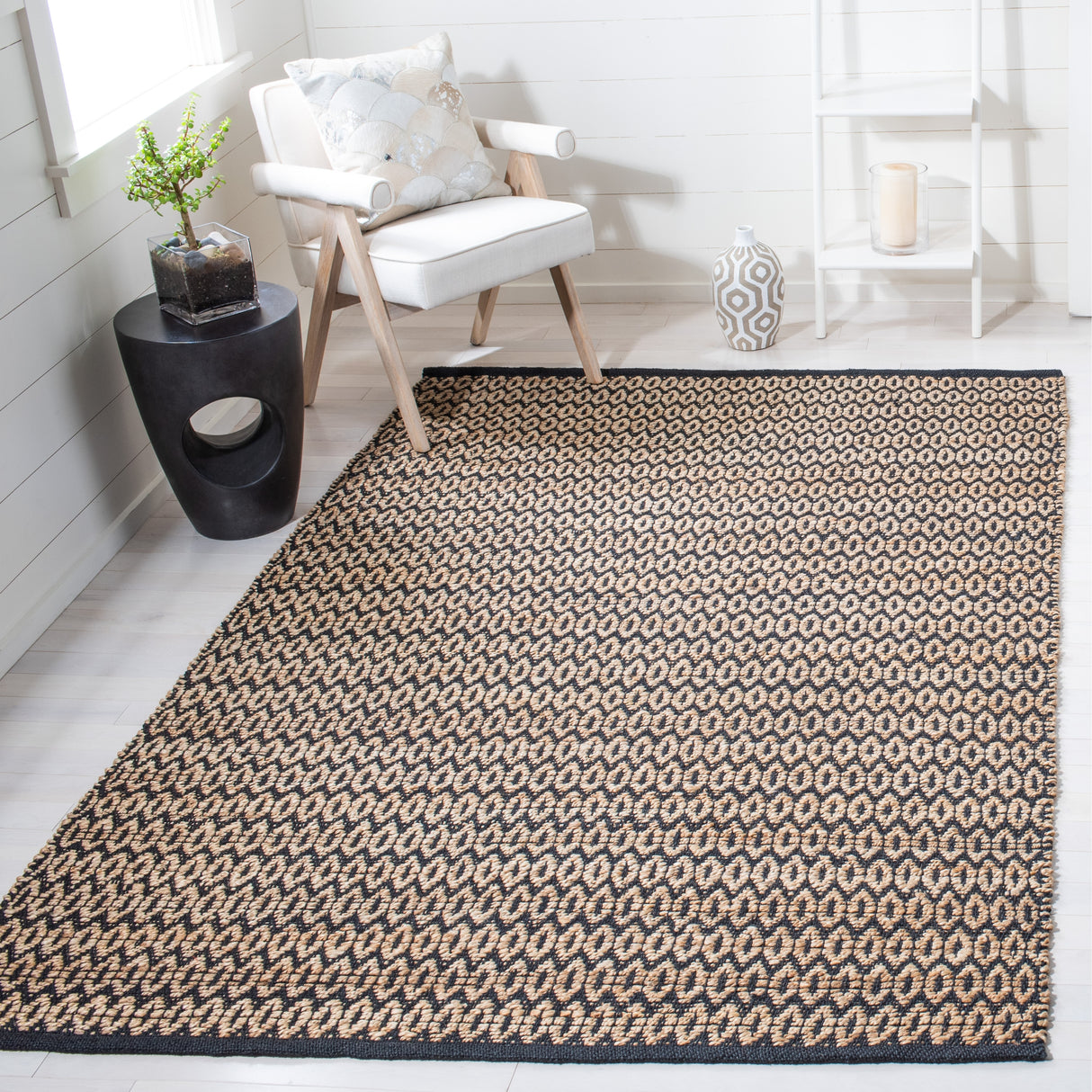 SAFAVIEH Handmade Natural Fiber Unnur Rug