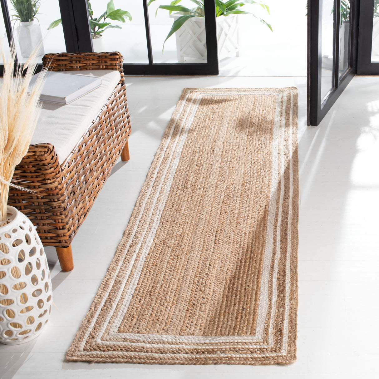 SAFAVIEH Handmade Natural Fiber Zariah Jute Rug