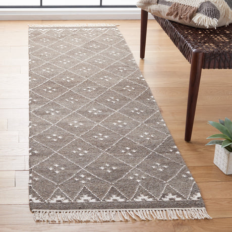 SAFAVIEH Handmade Natural Kilim Akmaral Wool Rug with Fringe